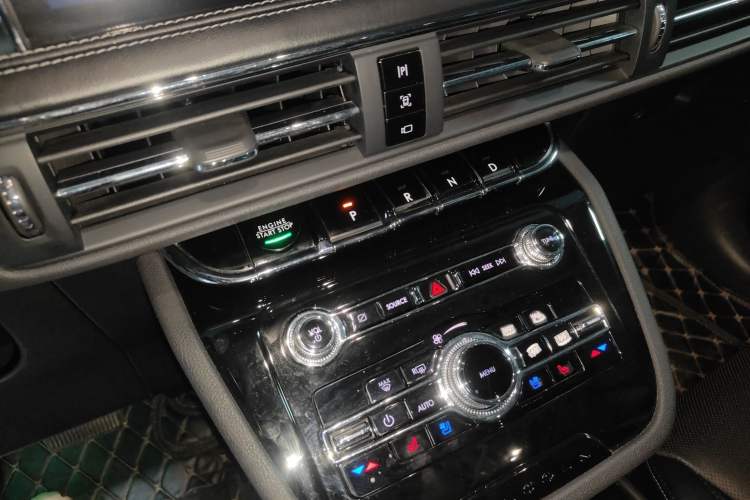 Used Lincoln Corsair 2021 2.0T Two-Wheel Drive Deluxe Edition
