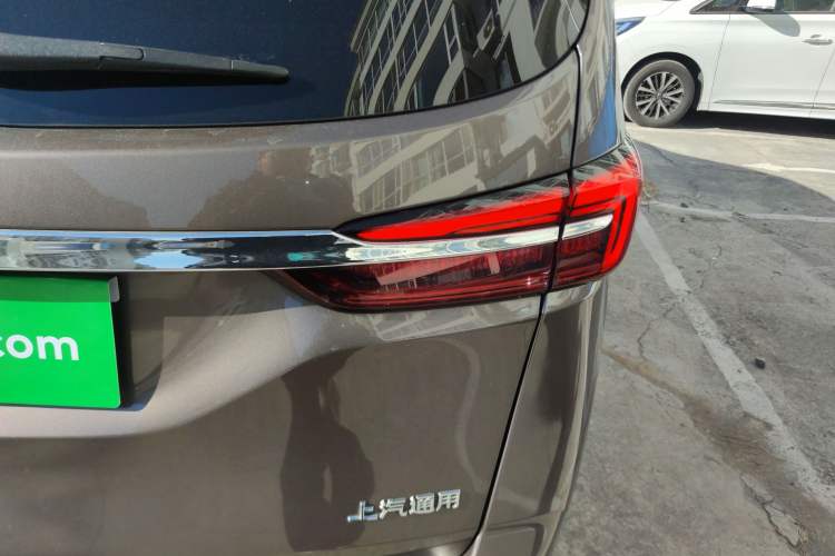 Used Buick GL8 2021 Land Cruiser Executive Class 652T Luxury Model
