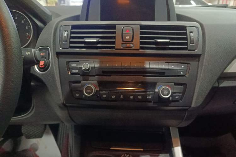 Used BMW 1 Series 2013 Facelifted 118i Leading Edition