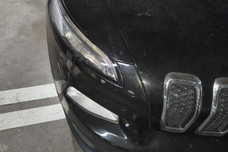 Used  Cherokee 2016 2.4L Professional Edition