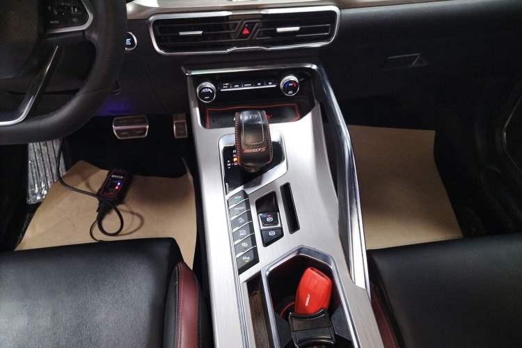 Used Geely Auto Coolray 2019 Sport Model 260T DCT Battle China V Standard
