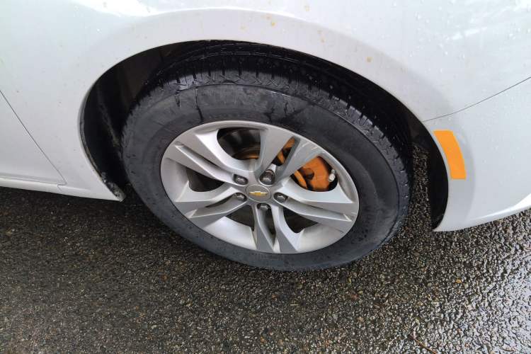 Used Chevrolet Cruze 2013 Hatchback 1.6L Automatic Luxury Model