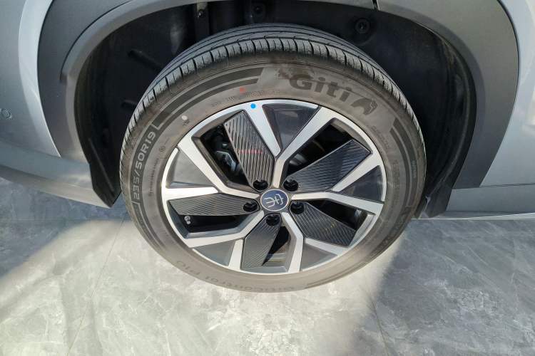 Used BYD Song L DM-i 2025 Intelligent Driving Version 160 km Beyond-Range Type
