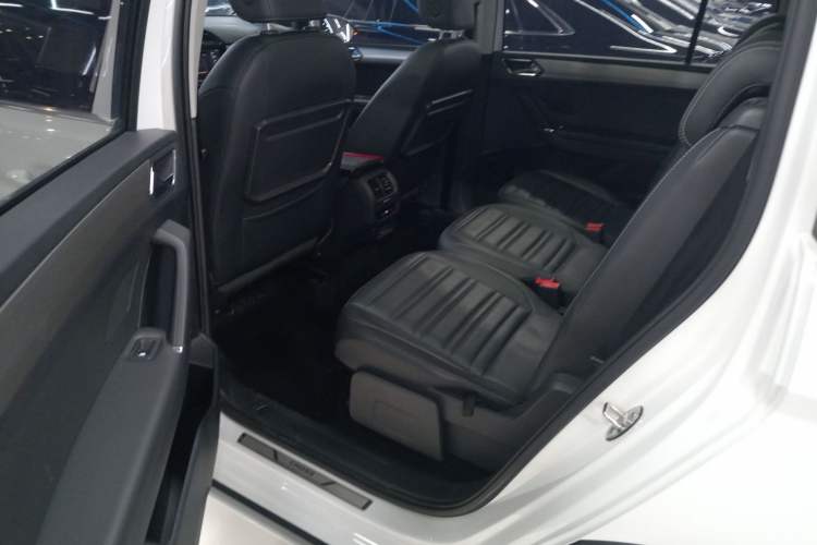 Used Volkswagen Touran 2018 Volkswagen Touran L 280TSI DSG Boundary Edition 7 Seats China VI Standard
