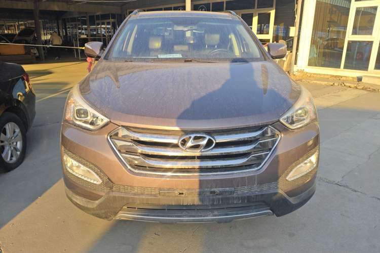 Used Hyundai Santa Fe 2013 2.4L Automatic Two-Wheel Drive Smart Version
