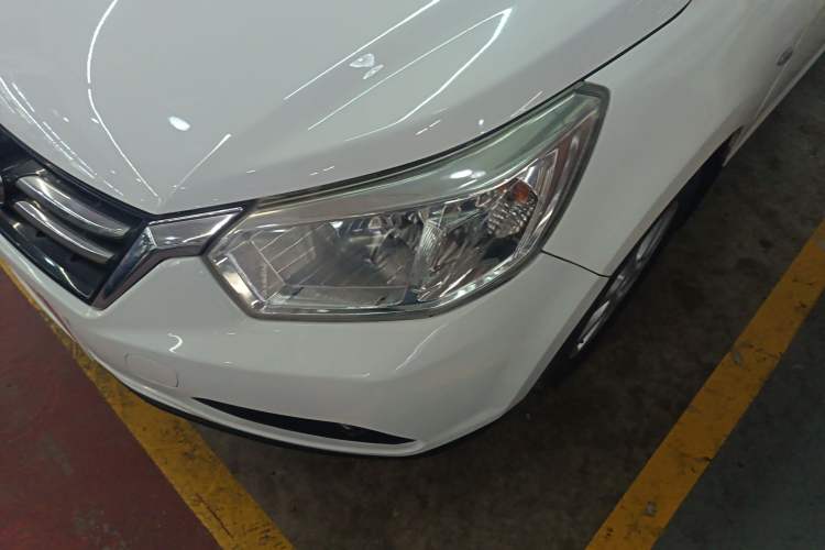 Used Venucia D50 2015 1.6L Automatic Fashion Edition

