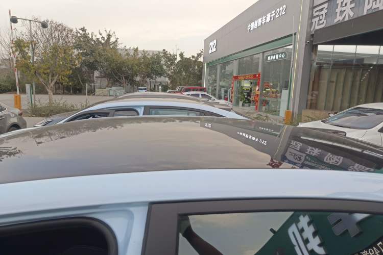 Used Livan Livan 7 2024 605 km Glory Edition
