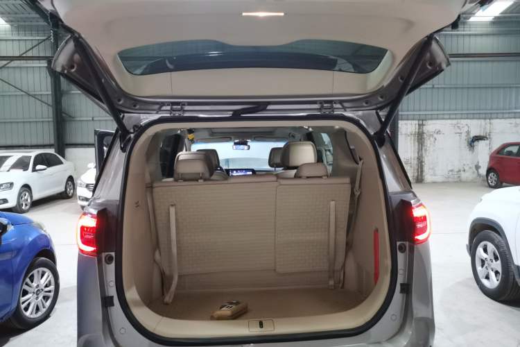 Used Buick GL8 2023 ES Lu Zun Luxury Model
