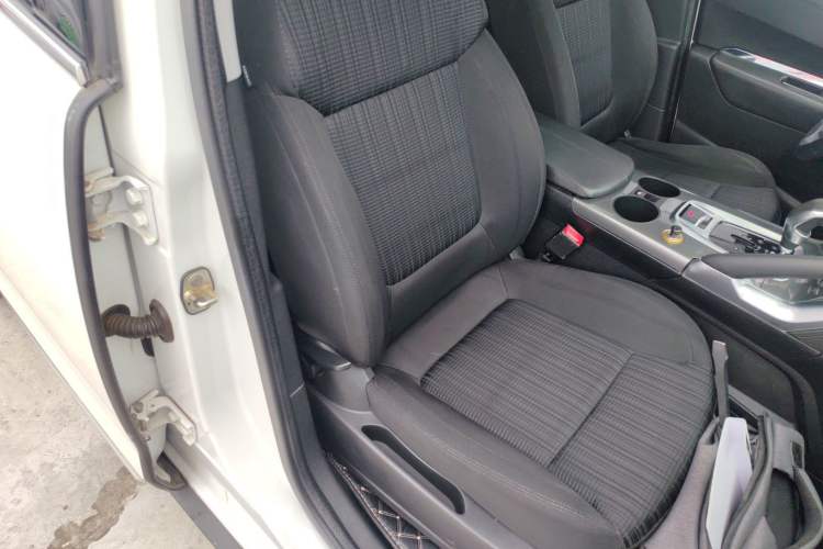 Used Peugeot 3008 2016 2.0L Automatic Classic Edition
