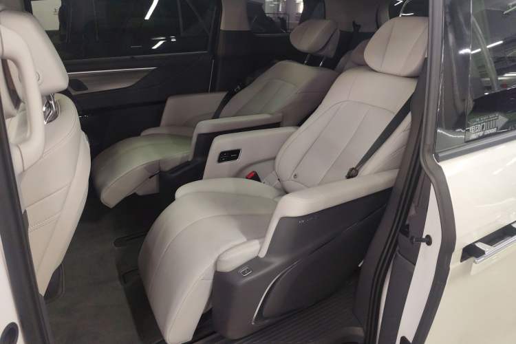 Used Buick GL8 2025 Lu Zun Deluxe Edition
