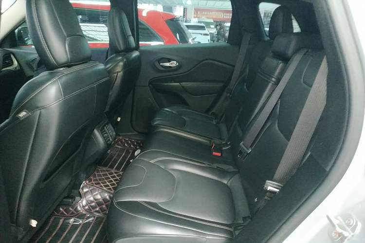 Used  Cherokee 2016 2.0L Superior Edition
