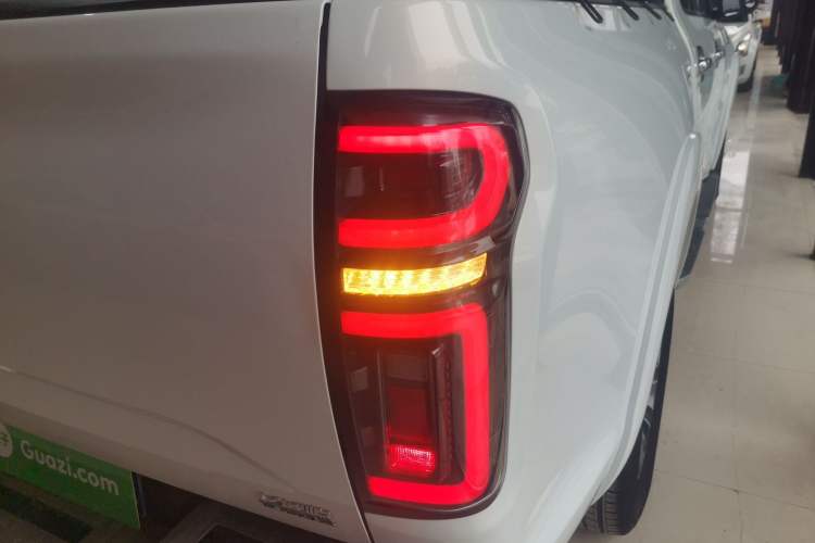 Used Great Wall Poer 2021 2.0T Global Version Automatic Diesel 4x4 Sporty Standard Cab GW4D20M
