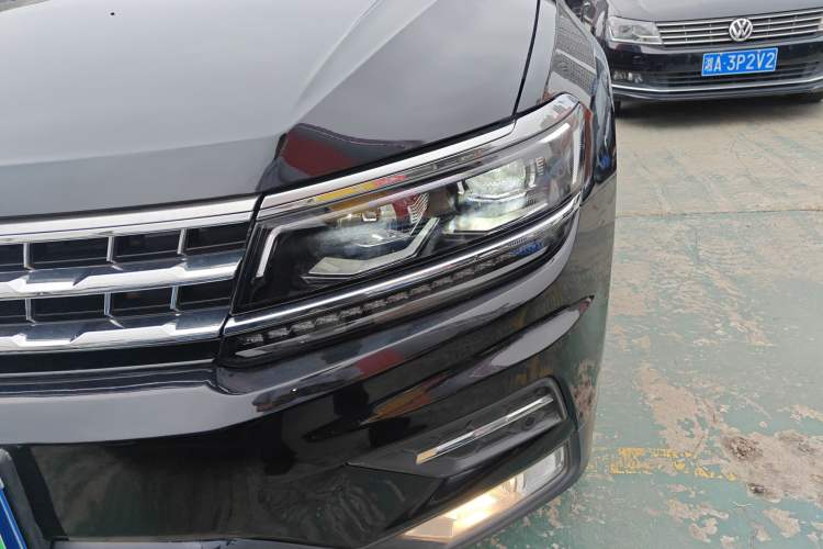 Used Volkswagen Tiguan L 2017 380TSI Automatic All-Wheel-Drive Luxury Edition
