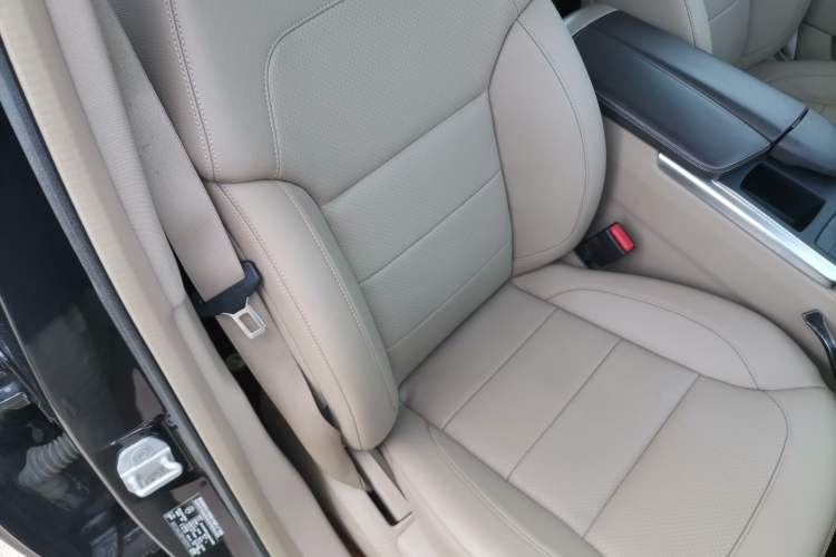 Used Mercedes-Benz M-Class 2015 ML 320 4MATIC
