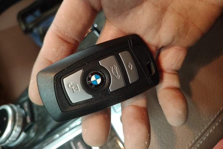 Used BMW 5 Series 2017 520Li Elegant Edition
