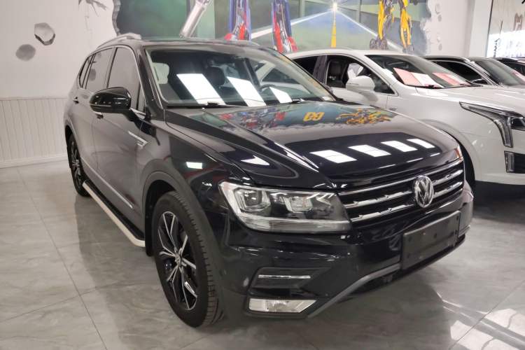 Used Volkswagen Tiguan L 2019 330TSI Automatic Two-Wheel Drive Smart Luxury Version China V Emission Standard

