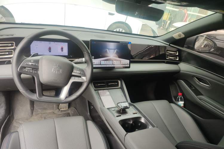 Used BYD Qin L 2025 DM-i Smart Drive 120KM Superior Model