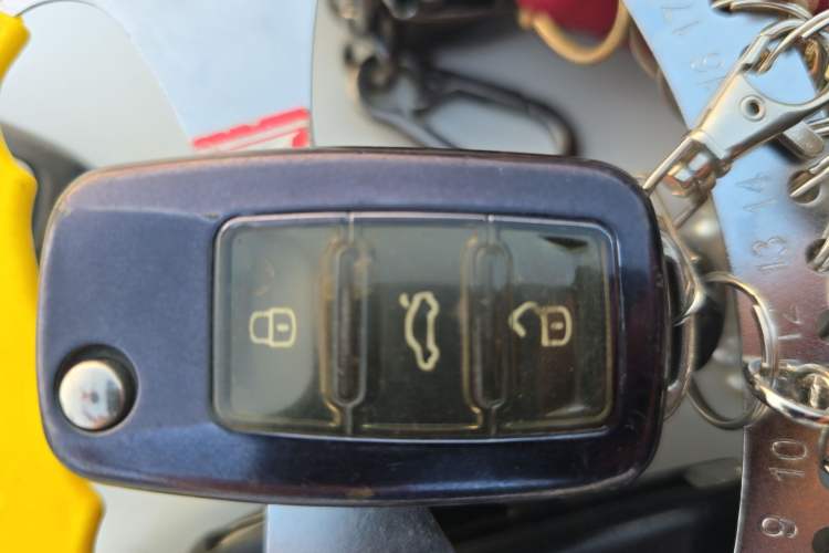 Used Volkswagen Santana 2015 1.6L Automatic Comfort Edition
