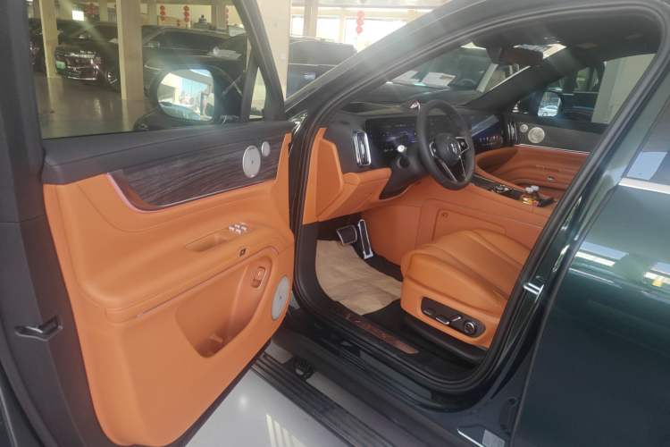 Used Hima AITO M9 2025 Extended-Range Ultra Version 52 kWh 5-Seater Edition