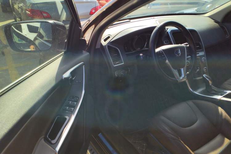 Used Volvo XC60 2016 T5 AWD Zhiyuan Edition
