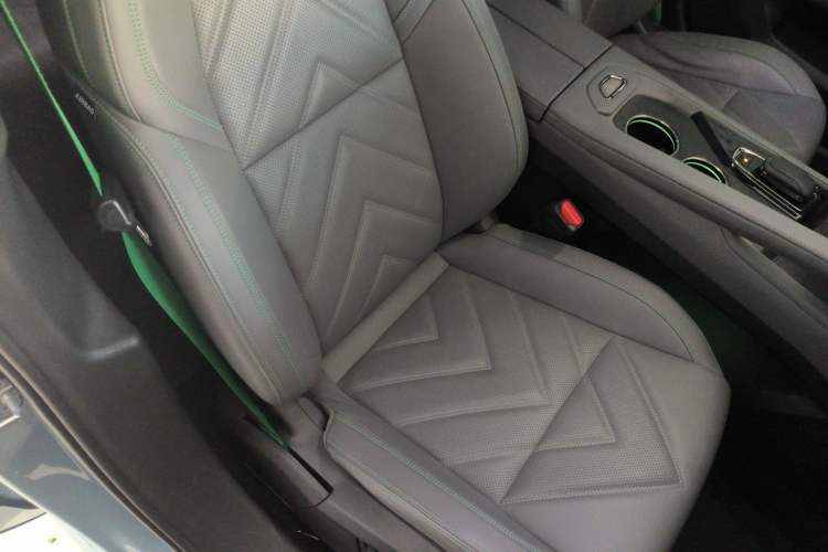 Used Zeekr 001 2021 Ultra-Long Range Dual-Motor YOU Version
