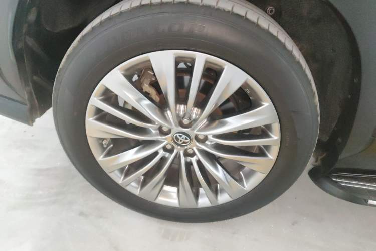 Used Toyota Highlander 2022 Dual-Engine 2.5L Four-Wheel Drive Prestige Version 7 Seats