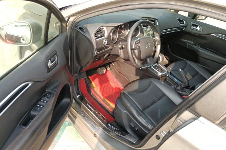 Used Citroen C4L 2014 1.6THP Intelligent Drive Automatic Dynamic Model
