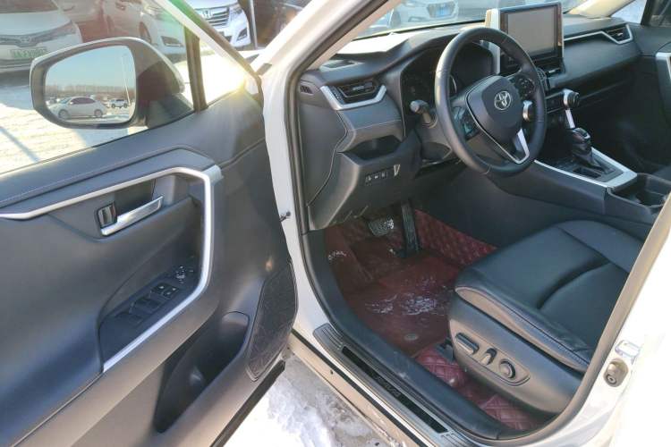 Used Toyota RAV4 2020 2.0L CVT Two-Wheel Drive Fashion PLUS Edition
