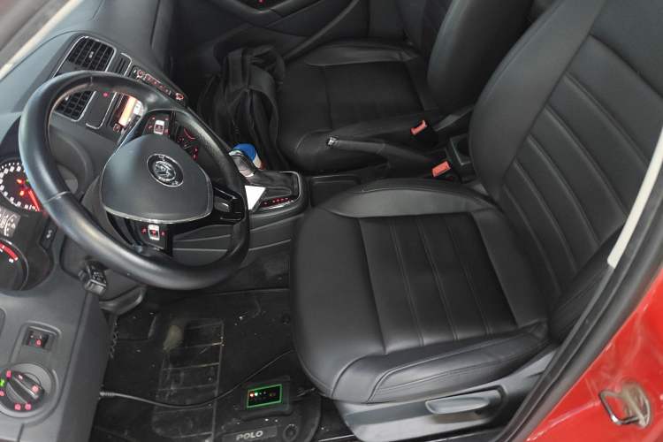 Used Volkswagen Polo 2016 1.6L Automatic Comfort Model
