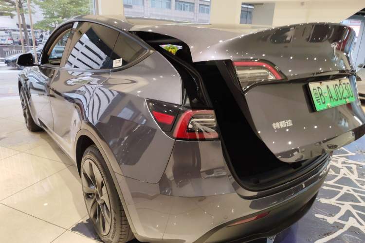 Used Tesla Model Y 2021 Long-Range All-Wheel-Drive Version 3D7