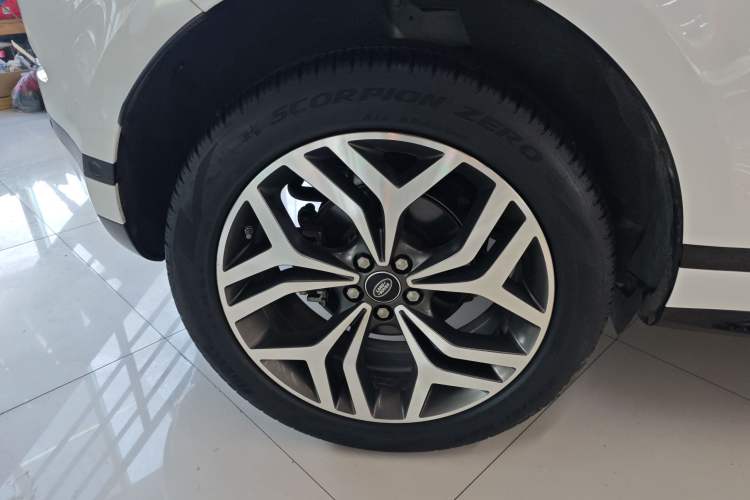 Used Land Rover Range Rover Evoque 2020 249 PS R-DYNAMIC SE Sport Technology Edition
