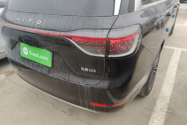 Used Hima AITO M9 2025 Extended-Range Ultra Version 52 kWh 5-Seater Edition