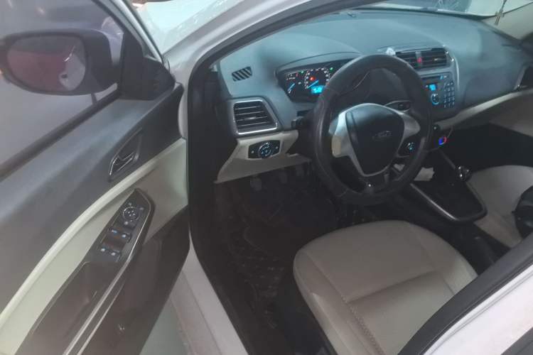 Used Ford Escort 2015 1.5L Manual Comfort Model
