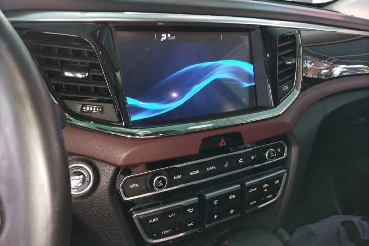 Used GAC Trumpchi GS8 2017 320T Two-Wheel Drive Luxury Smart Connectivity Version (7 Seats)
