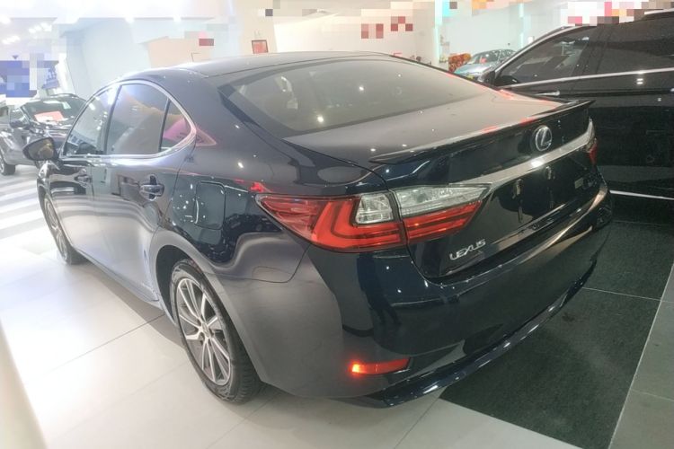 Used Lexus ES 2017 300h Mark Levinson Comfort Edition
