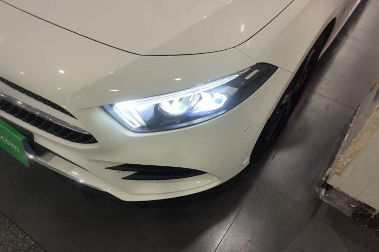 Used Mercedes-Benz A-Class 2022 Second Facelift A 200 L Sport Sedan Fashion Version