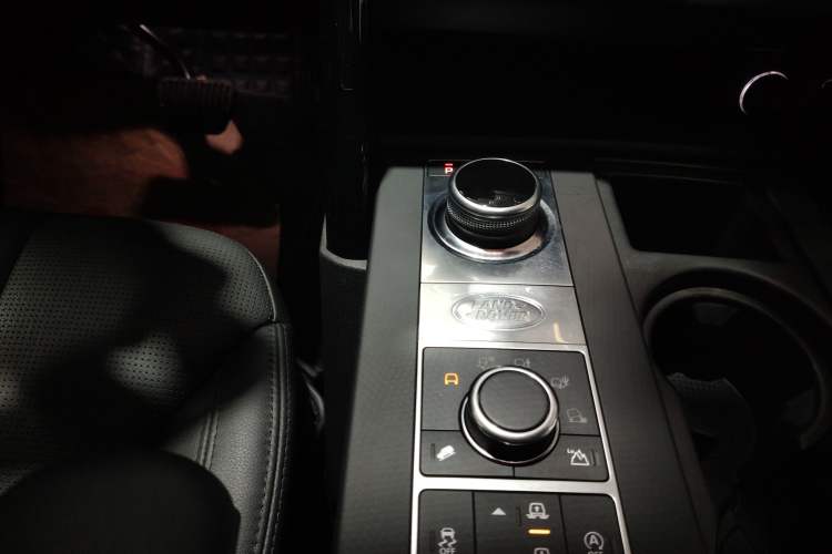 Used Land Rover Discovery 2020 3.0 SC V6 SE