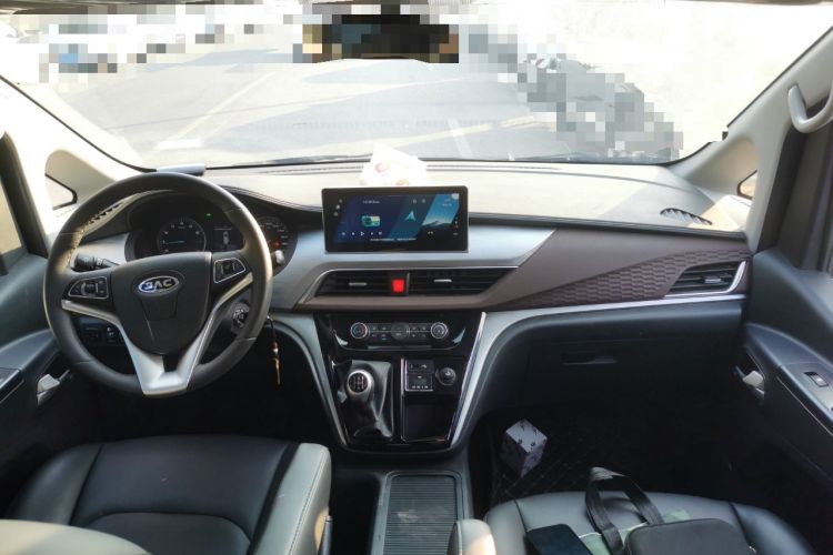 Used  M3 2022 1.8L 7-seat Standard Edition
