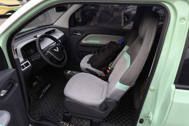 Used Wuling Hongguang MINIEV 2022 Macaron Premium Model – Lithium Iron Phosphate
