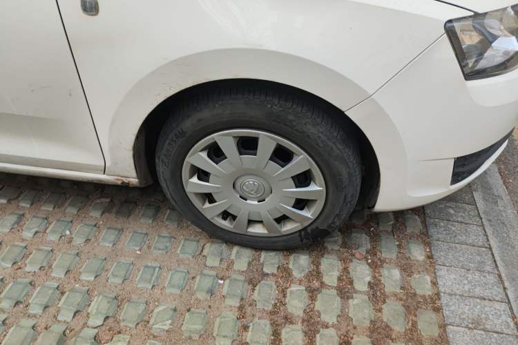 Used Skoda Rapid Spaceback 2016 Revised Version 1.4L Manual Front-Drive Edition