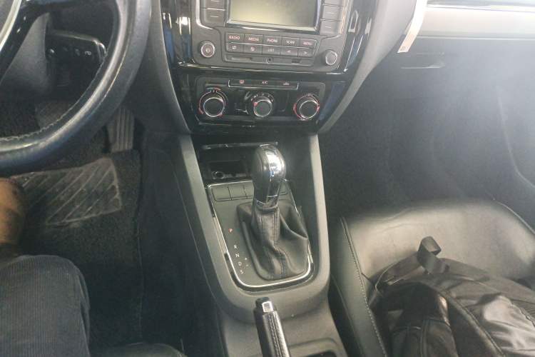 Used Volkswagen Sagitar 2015 1.6L Automatic Comfort Model