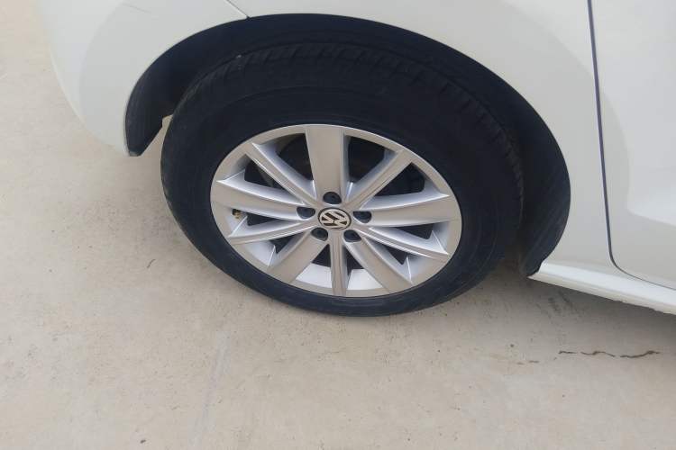 Used Volkswagen Polo 2013 1.4L Automatic Luxury Edition