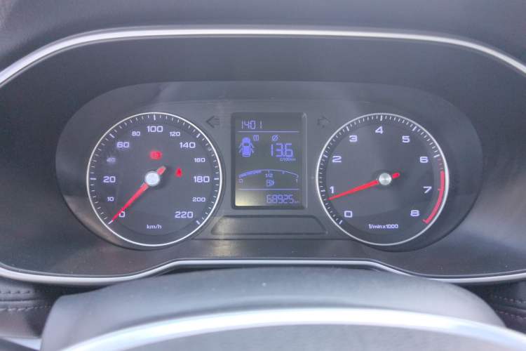 Used Roewe RX3 2020 1.6L Manual 4G Connect Super-Fresh Elite Edition
