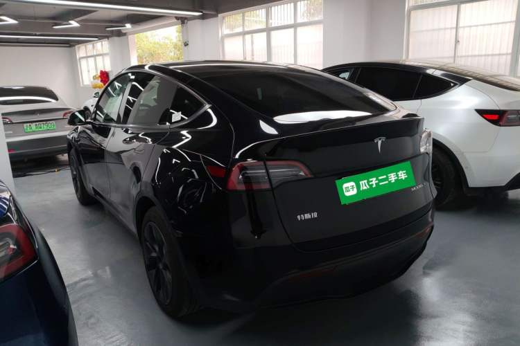 Used Tesla Model Y 2023 Rear-Wheel-Drive Version
