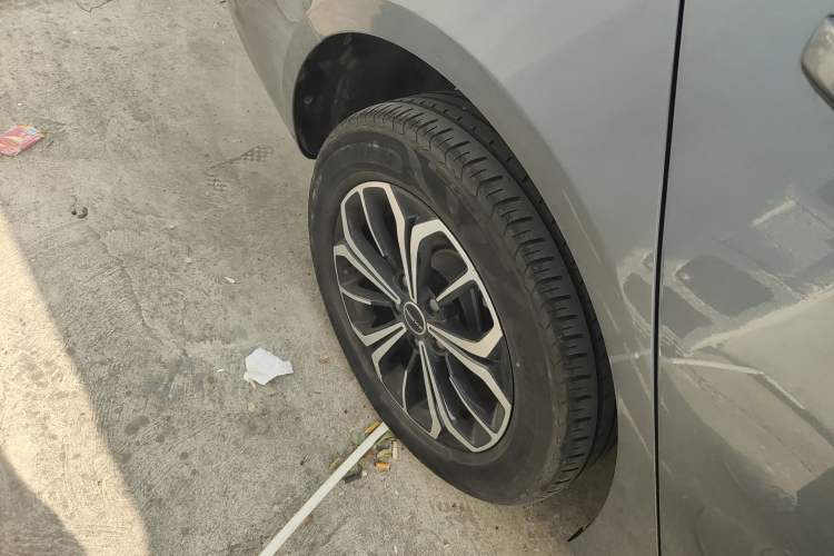 Used Roewe i6 MAX New Energy 2022 EV 500 Grand Touring Edition with Sunroof
