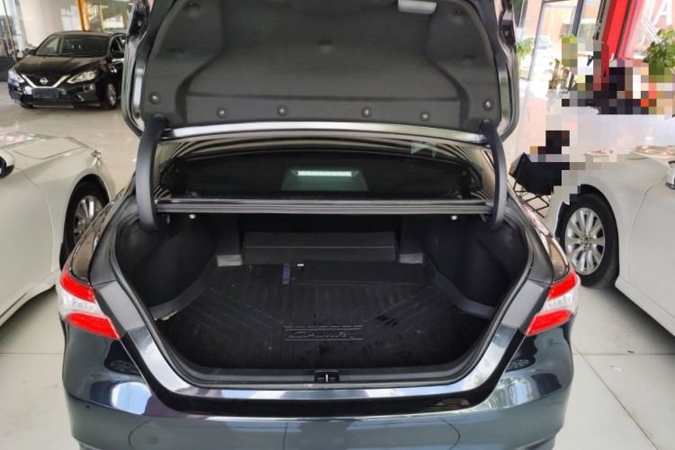 Used Toyota Camry 2019 Revised Version 2.0G Luxury Edition
