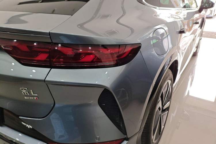 Used BYD Song L EV 2025 Intelligent Driving Version 662 km LiDAR Excellence Edition
