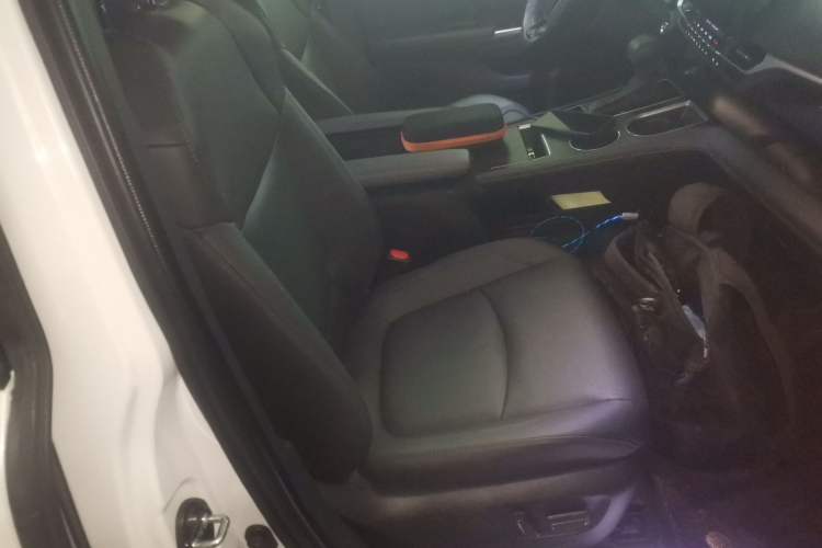 Used Toyota Sienna 2024 2.5L Hybrid Luxury Edition