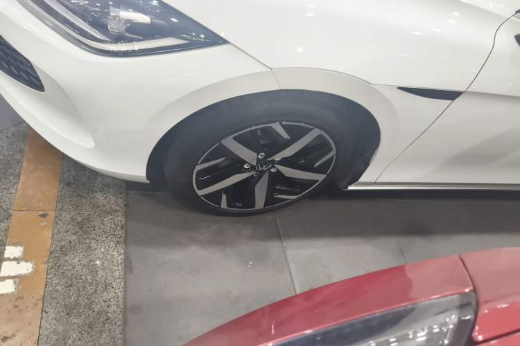 Used Volkswagen Lamando 2023 Lavida L 280TSI DSG Cool & Spicy Edition
