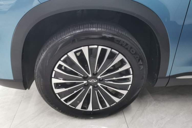 Used Chery Tiggo 8 PLUS C-DM 2025 1.5T 116 km Prestige Version 5 Seats